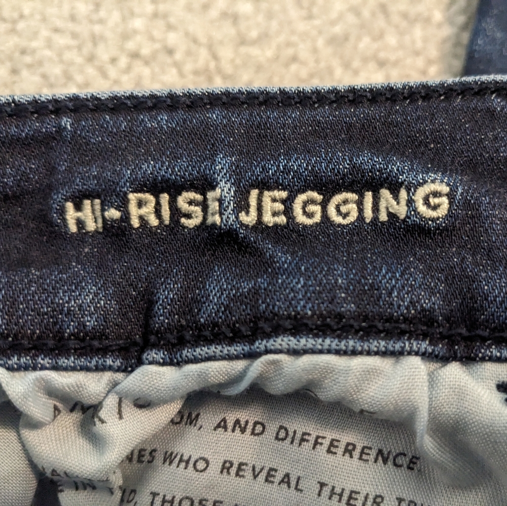 Slightly Ripped Jeans - Picture 3 of 5